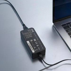 Cargador de corriente XUE® Type-C GaN 20V 240W / USB-C (Desktop) | Negro